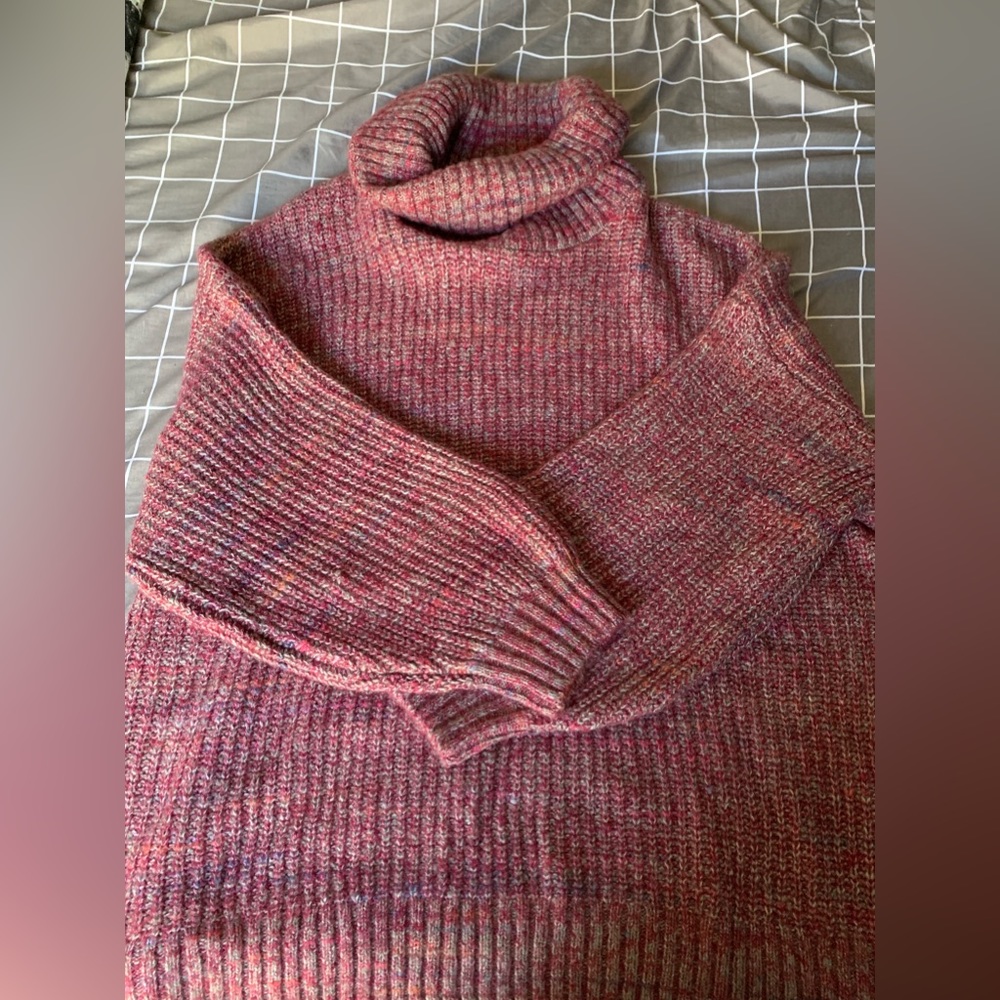 Old Navy Turtleneck sweater